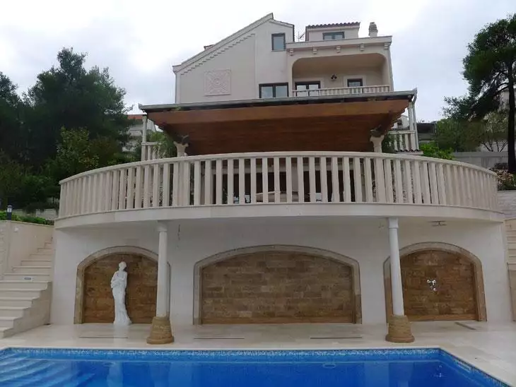Villa 400m² in Croatia, Ciovo. Priced at 2400000€ rent photo-8