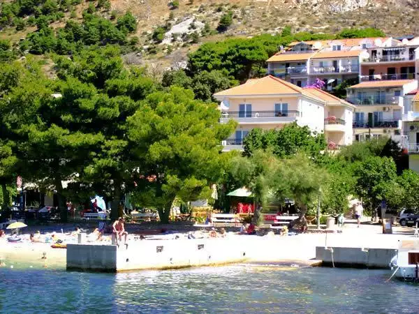 Hotels 800m² in Croatia, Zivogosce. Priced at 2800000€ rent photo-2