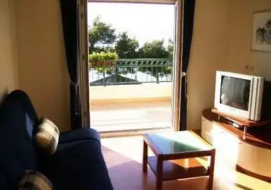 Hotels 800m² in Croatia, Zivogosce. Priced at 2800000€ rent photo-10