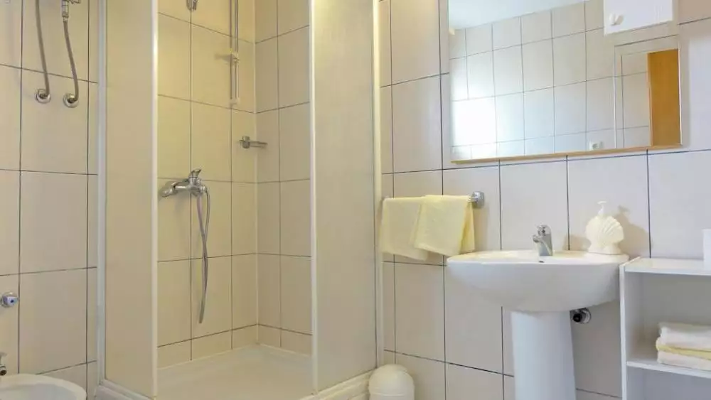Hotels 900m² in Croatia, Rogoznica. Priced at 1600000€ rent photo-4