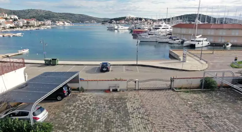 Hotels 900m² in Croatia, Rogoznica. Priced at 1600000€ rent photo-6