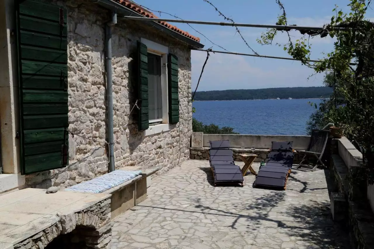 Villa 450m² in Croatia, Starigrad. Priced at 1050000€ rent photo-6