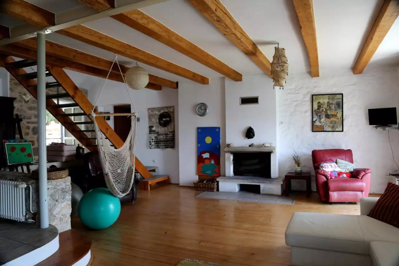 Villa 450m² in Croatia, Starigrad. Priced at 1050000€ rent photo-11