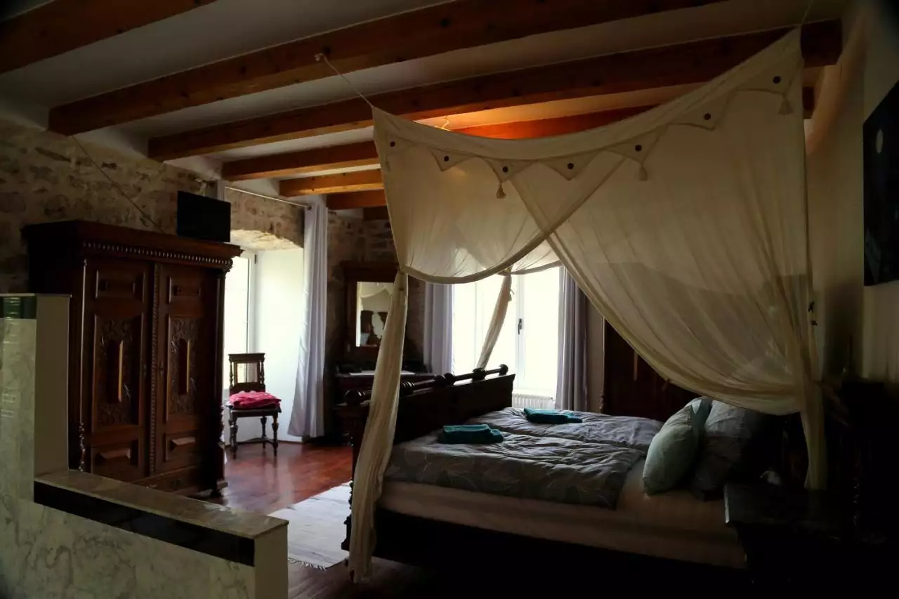 Villa 450m² in Croatia, Starigrad. Priced at 1050000€ rent photo-12