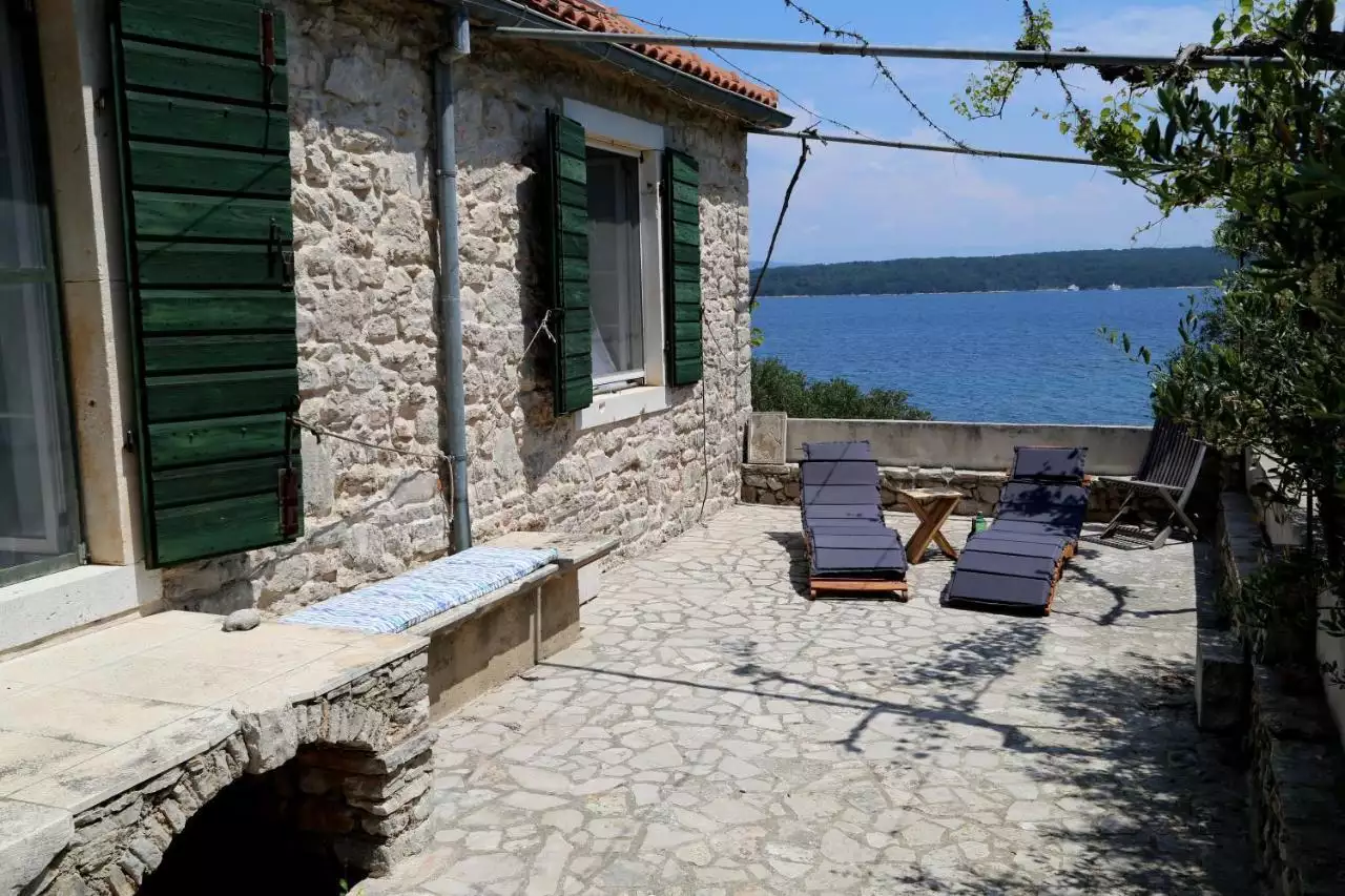 Villa 450m² in Croatia, Starigrad. Priced at 1050000€ rent photo-18