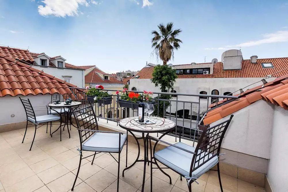 Hotels 1m² in Croatia, Split. Priced at 4000000€ rent photo-1