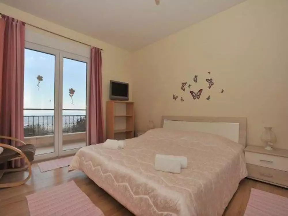Villa 450m² in Croatia, Solin. Priced at 1500000€ rent photo-11