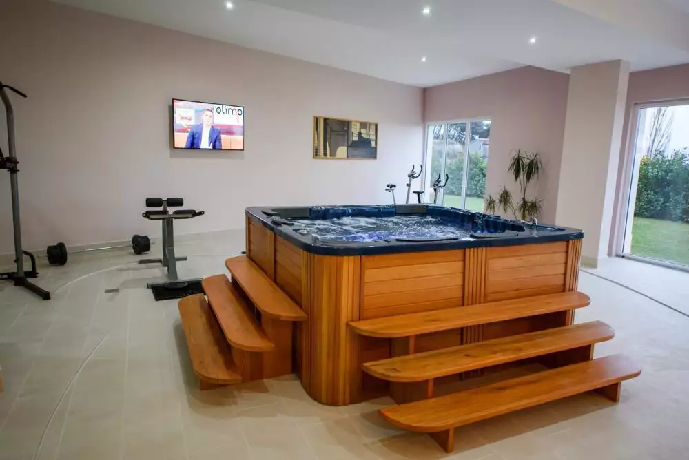 Villa 450m² in Croatia, Solin. Priced at 1500000€ rent photo-14