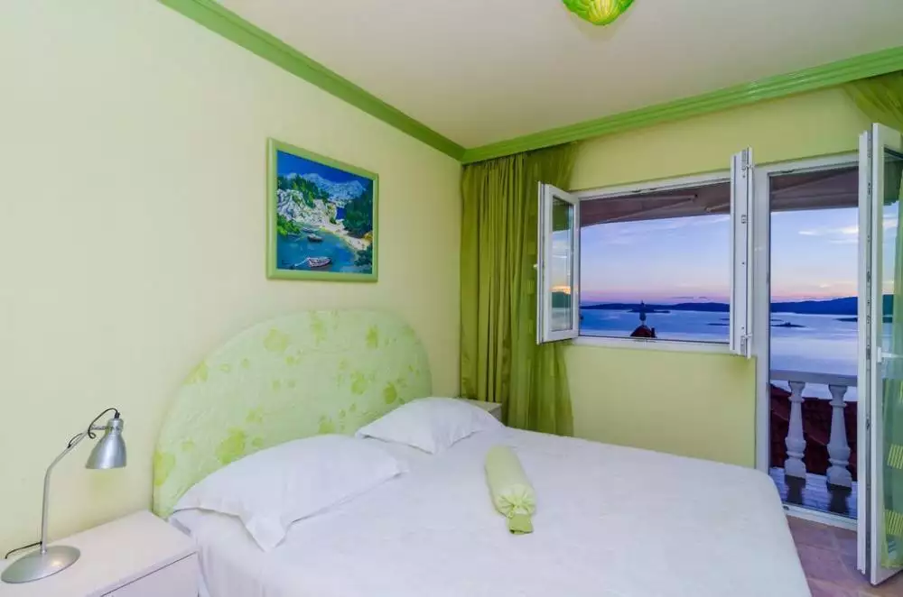 Hotels 2400m² in Croatia, Pejesac. Priced at 3700000€ rent photo-7