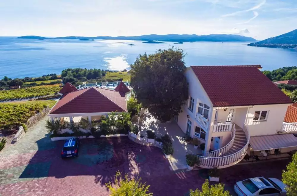 Hotels 2400m² in Croatia, Pejesac. Priced at 3700000€ rent photo-15