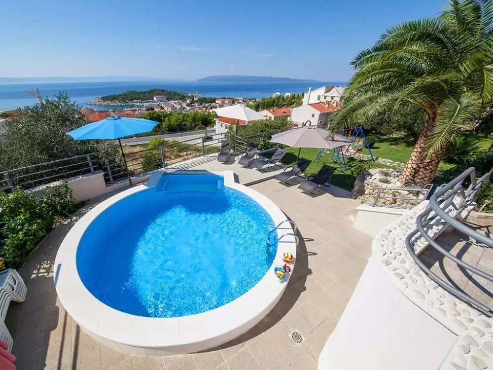 Villa 350m² in Croatia, Makarska. Priced at 920000€ rent photo-5
