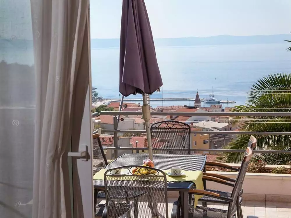 Villa 350m² in Croatia, Makarska. Priced at 920000€ rent photo-7