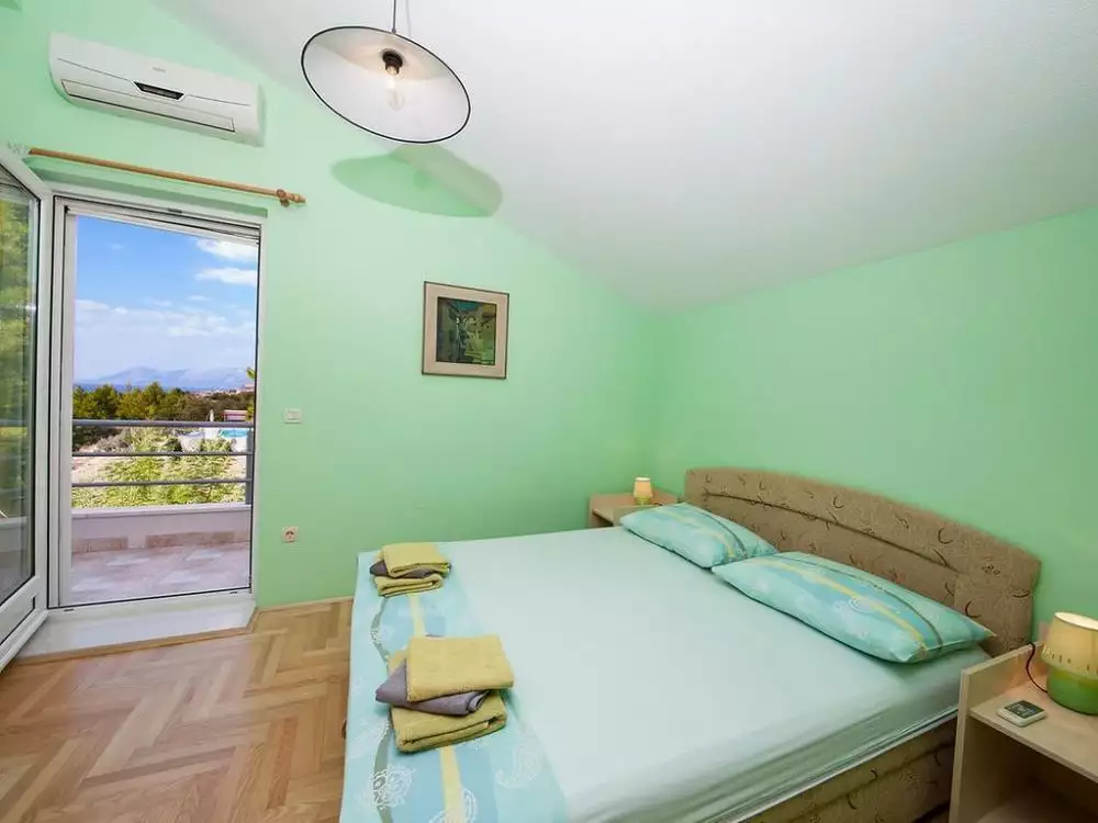 Villa 350m² in Croatia, Makarska. Priced at 920000€ rent photo-8