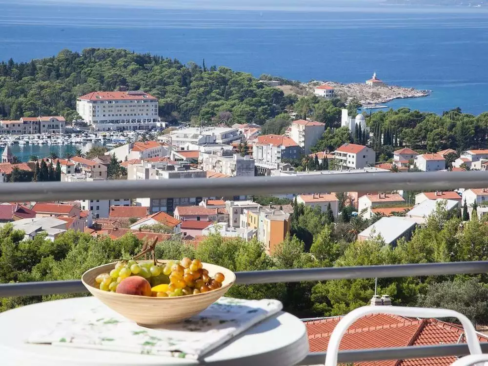 Villa 350m² in Croatia, Makarska. Priced at 920000€ rent photo-9