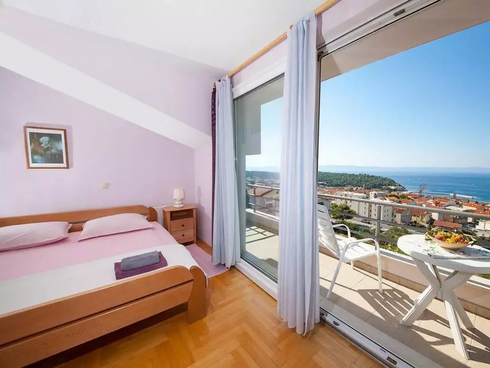 Villa 350m² in Croatia, Makarska. Priced at 920000€ rent photo-11