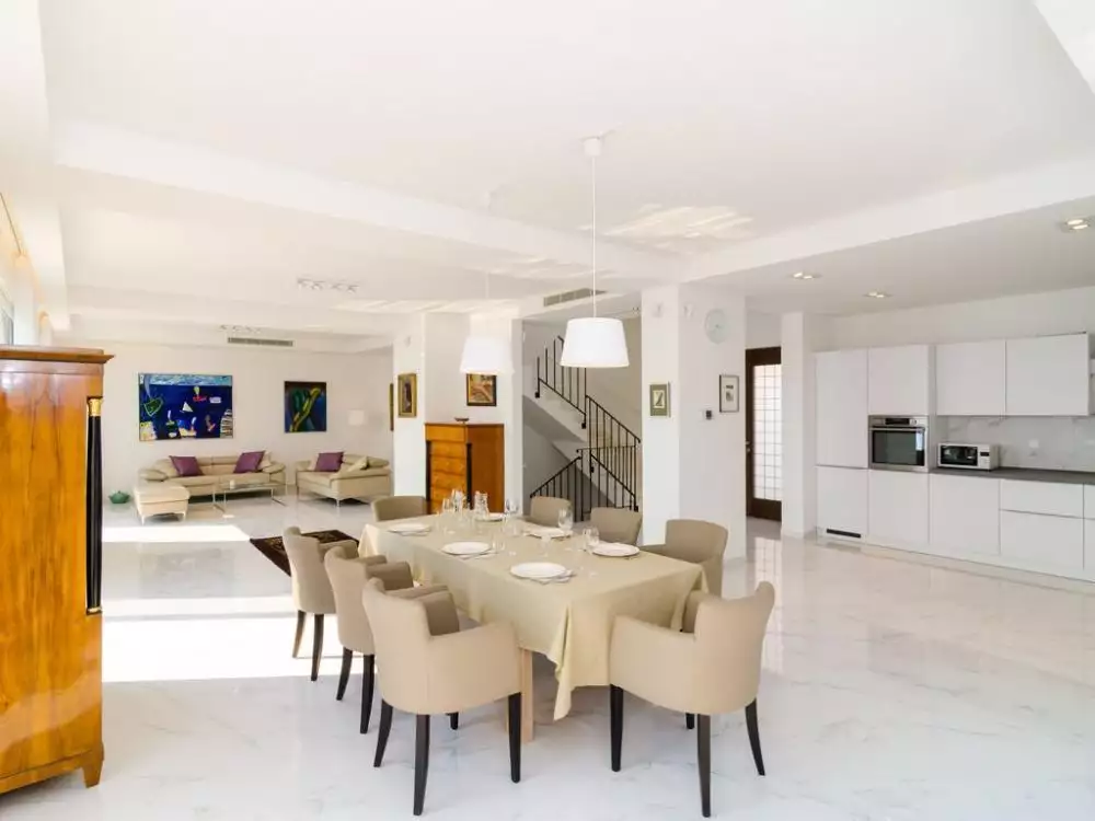 Villa 360m² in Croatia, Dubrovnik. Priced at 3000000€ rent photo-7
