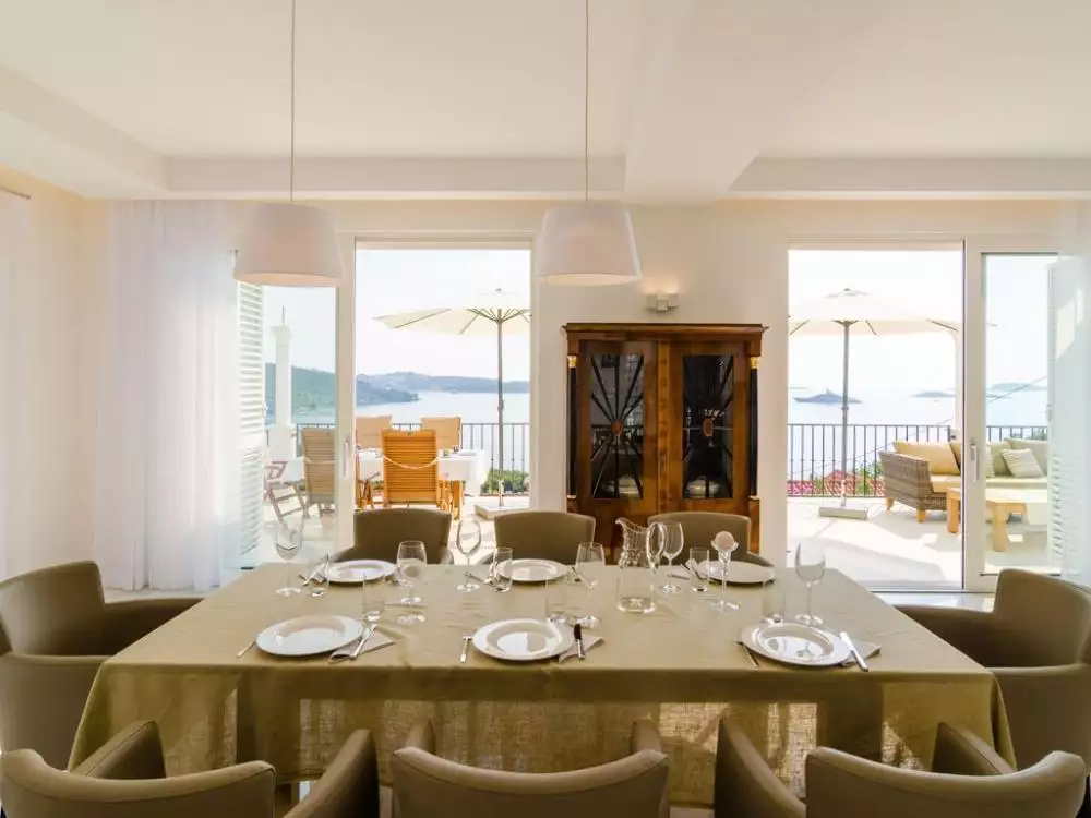 Villa 360m² in Croatia, Dubrovnik. Priced at 3000000€ rent photo-14