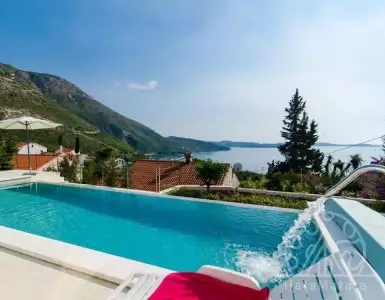 Buy in Croatia for 3000000€