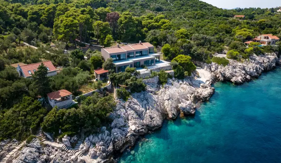 Villa 608m² in Croatia, Elafiti. Priced at 5000000€ rent photo-1
