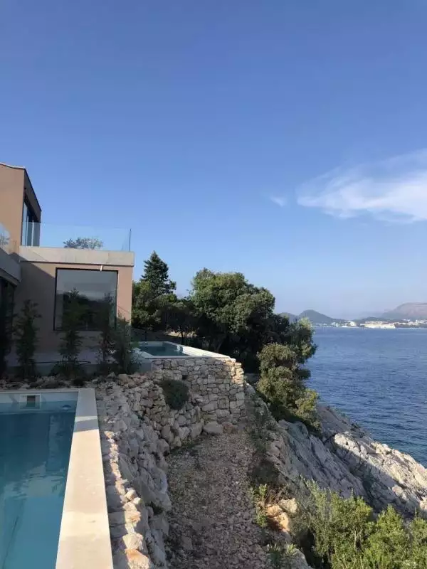 Villa 608m² in Croatia, Elafiti. Priced at 5000000€ rent photo-17