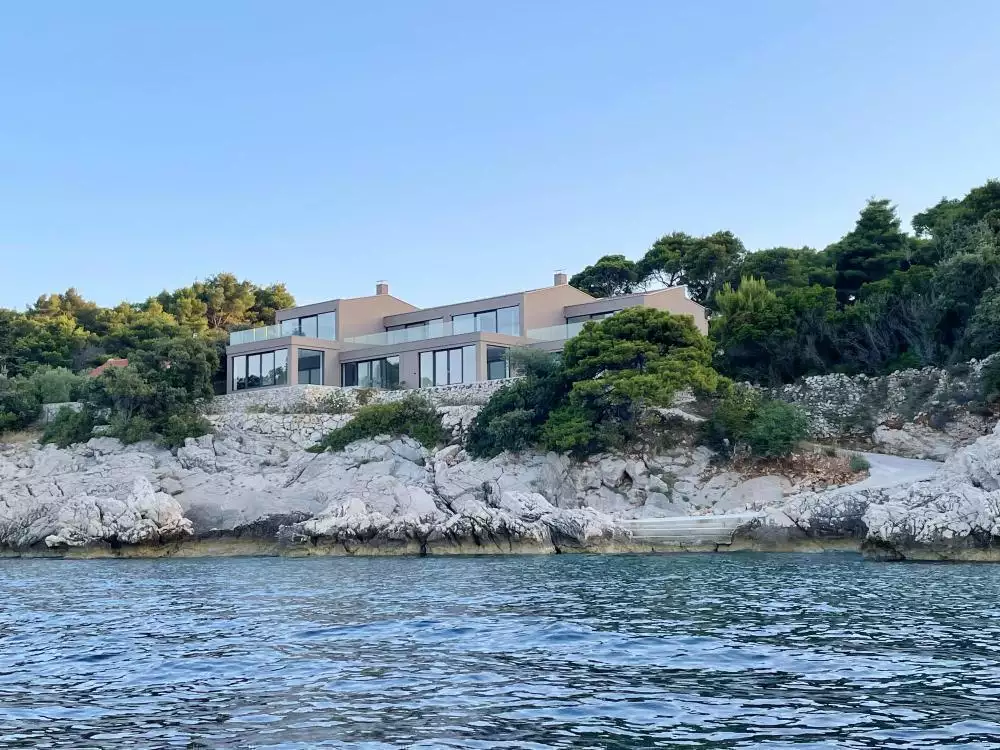 Villa 608m² in Croatia, Elafiti. Priced at 5000000€ rent photo-19