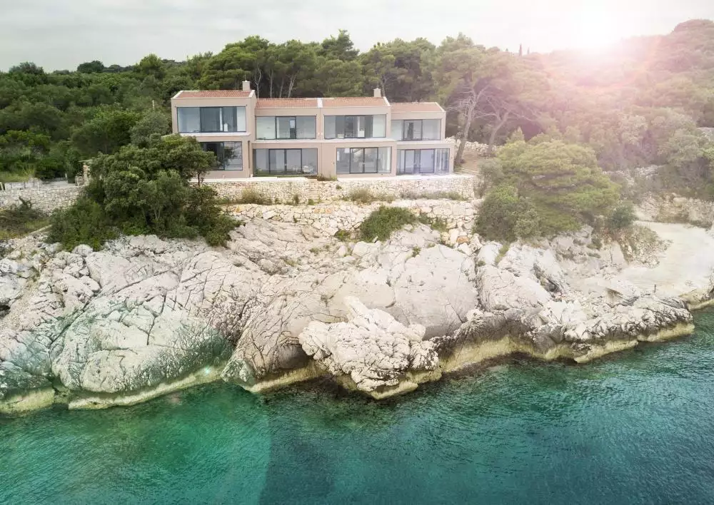 Villa 608m² in Croatia, Elafiti. Priced at 5000000€ rent photo-20