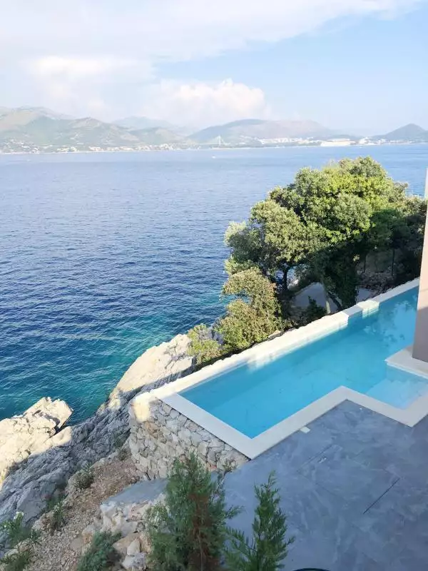 Villa 608m² in Croatia, Elafiti. Priced at 5000000€ rent photo-22