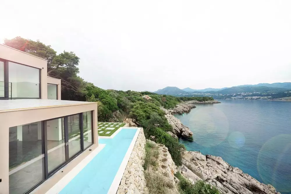 Villa 608m² in Croatia, Elafiti. Priced at 5000000€ rent photo-24