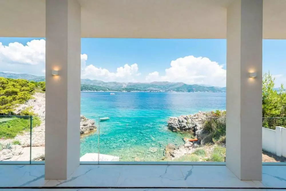 Villa 365m² in Croatia, Elafiti. Priced at 3500000€ rent photo-1