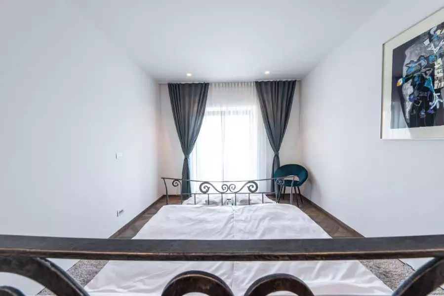 Villa 365m² in Croatia, Elafiti. Priced at 3500000€ rent photo-13