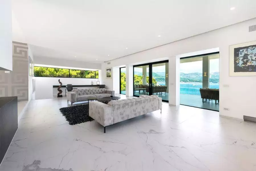 Villa 365m² in Croatia, Elafiti. Priced at 3500000€ rent photo-15
