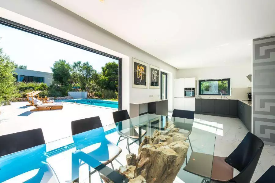 Villa 365m² in Croatia, Elafiti. Priced at 3500000€ rent photo-20