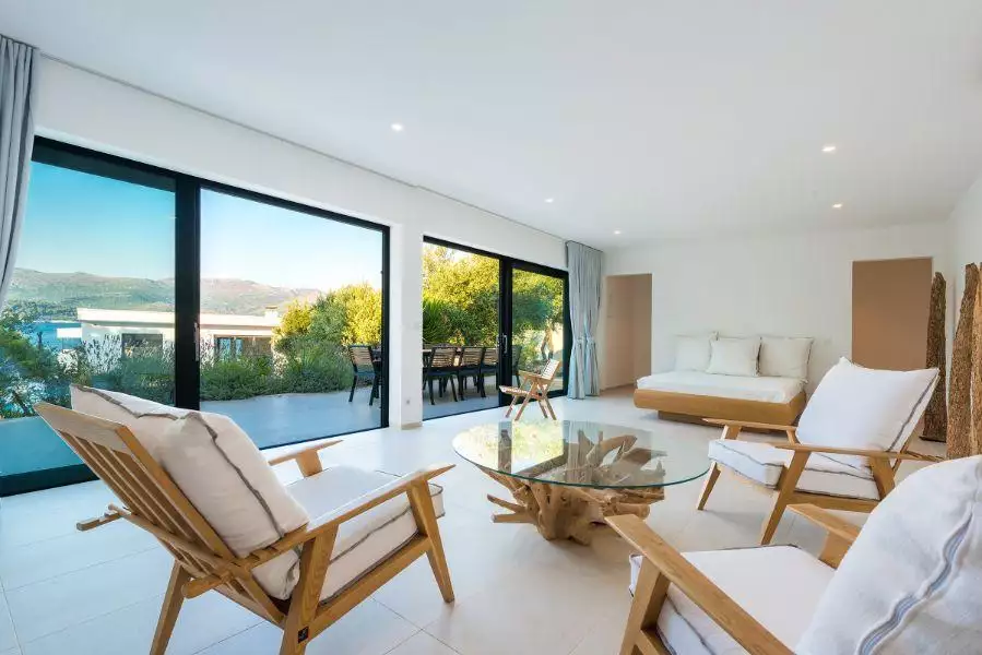 Villa 365m² in Croatia, Elafiti. Priced at 3500000€ rent photo-22