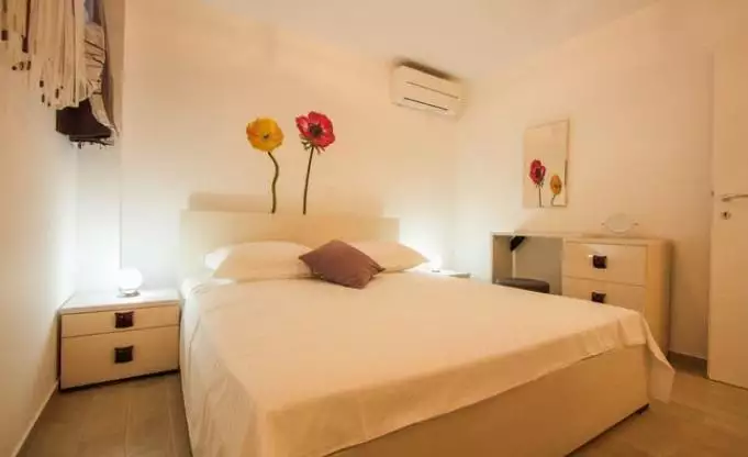 Villa 200m² in Croatia, Ciovo. Priced at 800000€ rent photo-6
