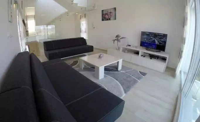 Villa 200m² in Croatia, Ciovo. Priced at 800000€ rent photo-7