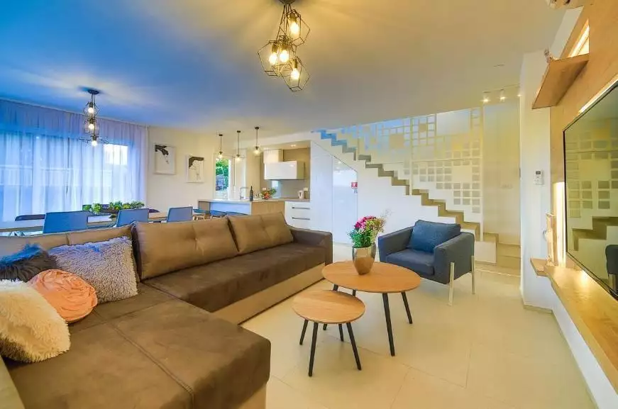 Villa 140m² in Croatia, Kastela. Priced at 620000€ rent photo-8