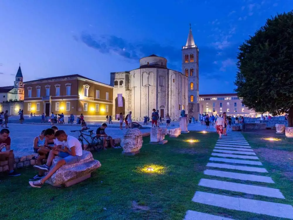 Hotels 1200m² in Croatia, Borik. Priced at 3000000€ rent photo-3