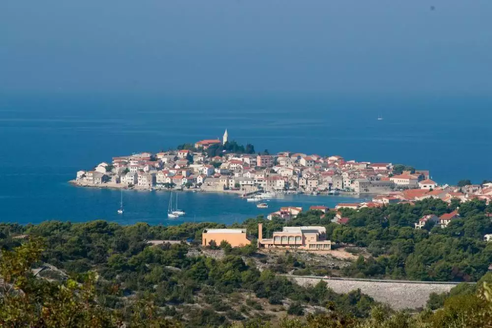 Hotels 650m² in Croatia, Primosten. Priced at 2200000€ rent photo-2