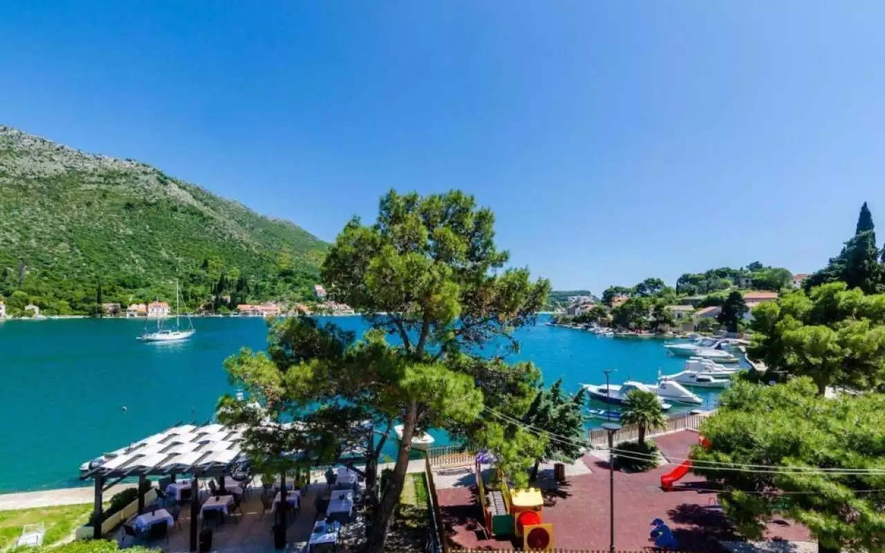 Hotels 825m² in Croatia, Dubrovnik. Priced at 1750000€ rent photo-1