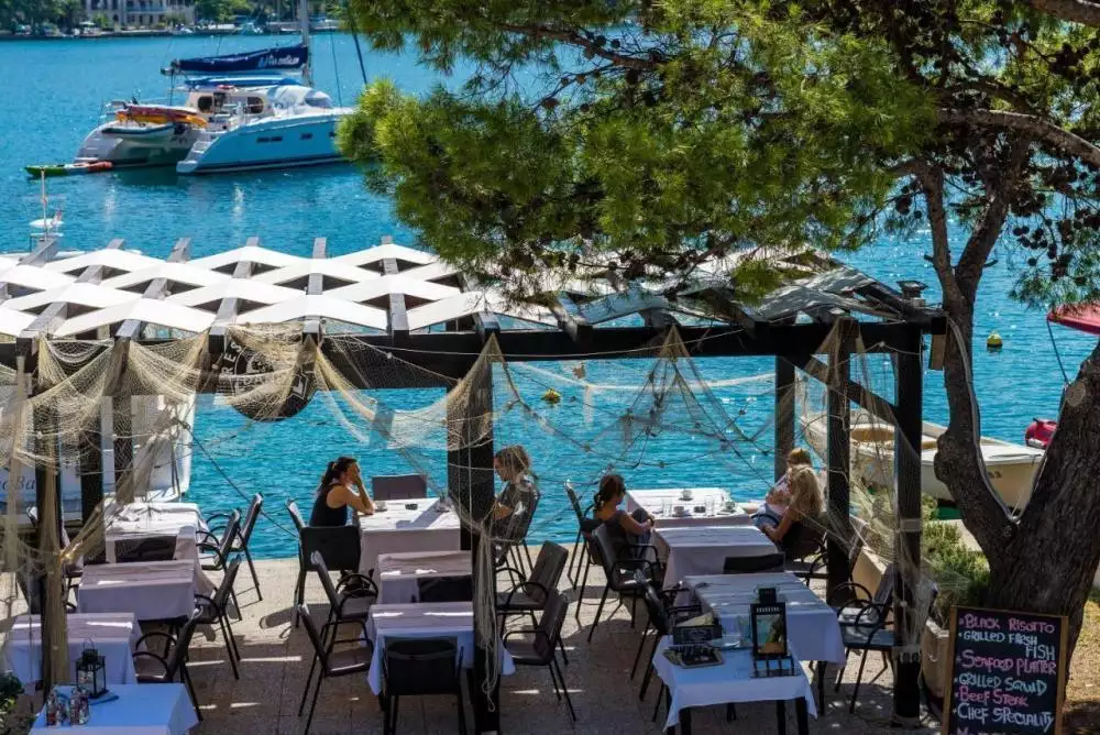 Hotels 825m² in Croatia, Dubrovnik. Priced at 1750000€ rent photo-3