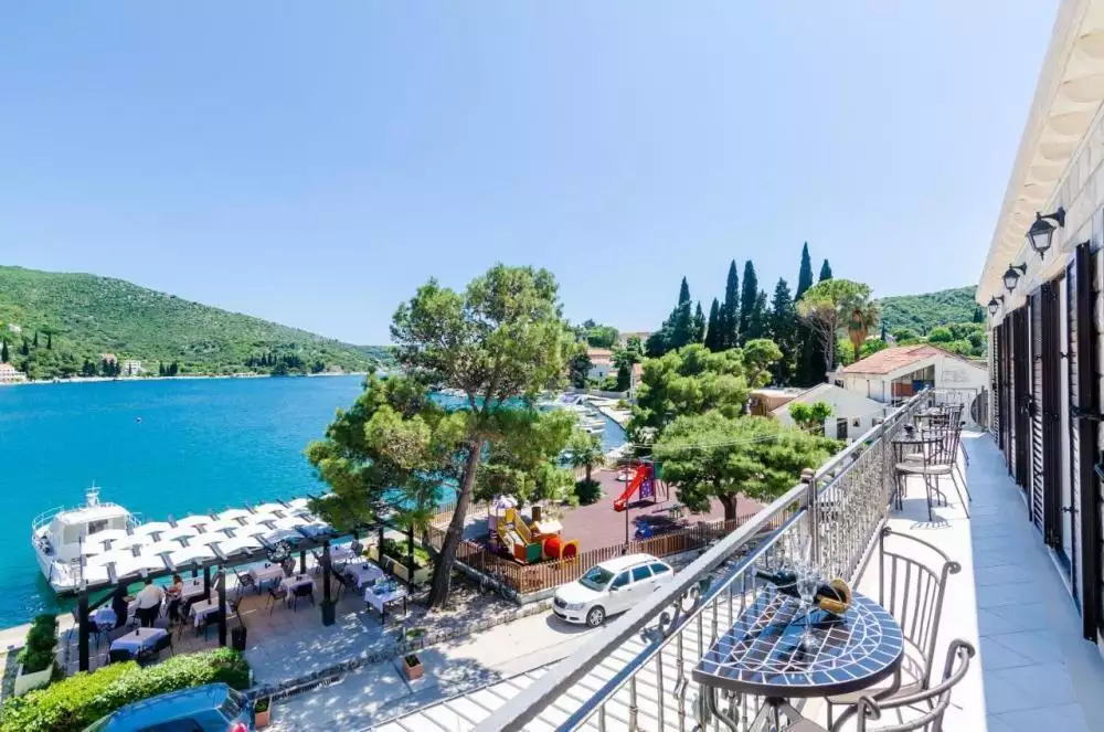 Hotels 825m² in Croatia, Dubrovnik. Priced at 1750000€ rent photo-5