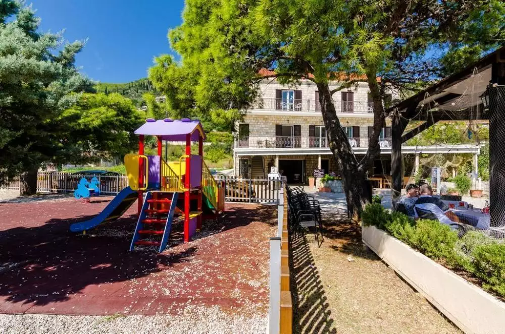 Hotels 825m² in Croatia, Dubrovnik. Priced at 1750000€ rent photo-9