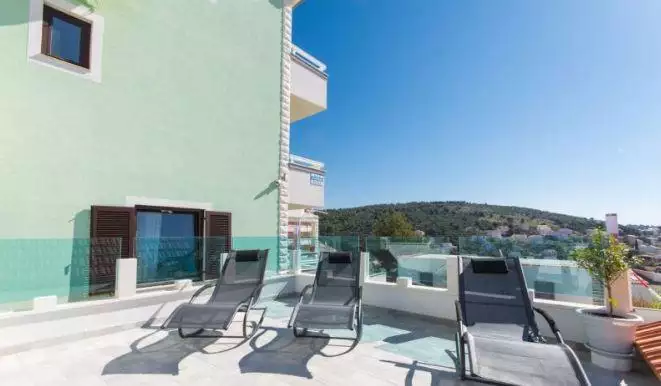 Hotels 460m² in Croatia, Ciovo. Priced at 1000000€ rent photo-4