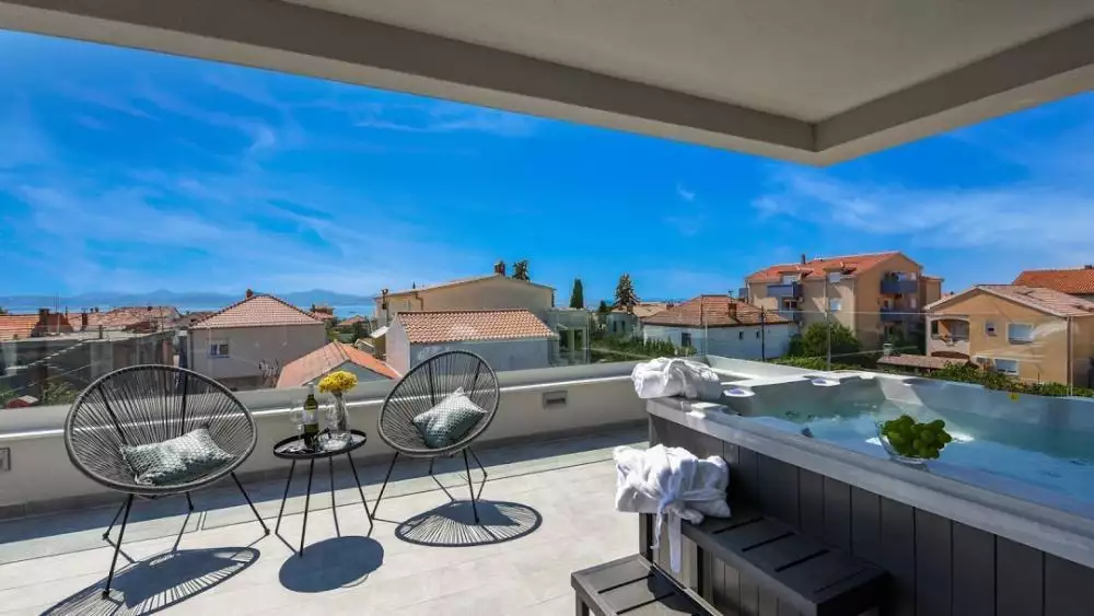 Villa 355m² in Croatia, Zadar. Priced at 2000000€ rent photo-2