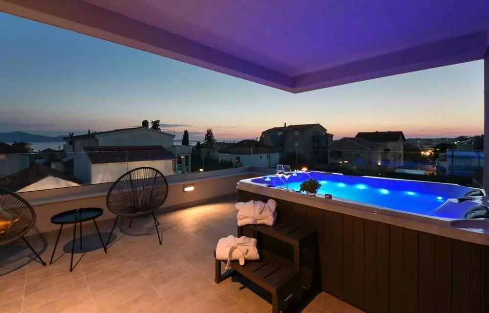 Villa 355m² in Croatia, Zadar. Priced at 2000000€ rent photo-3
