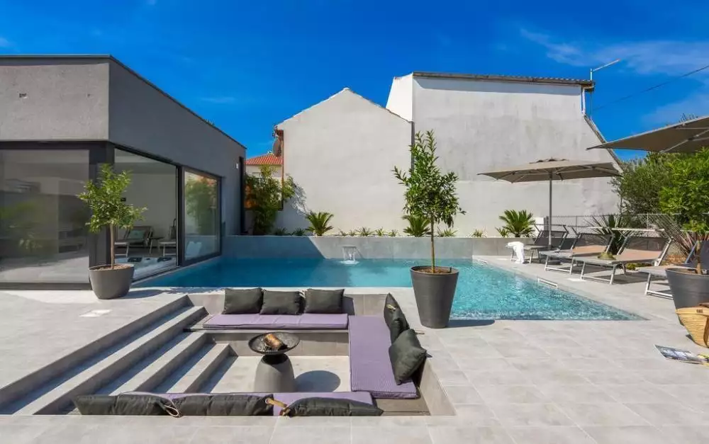 Villa 355m² in Croatia, Zadar. Priced at 2000000€ rent photo-8