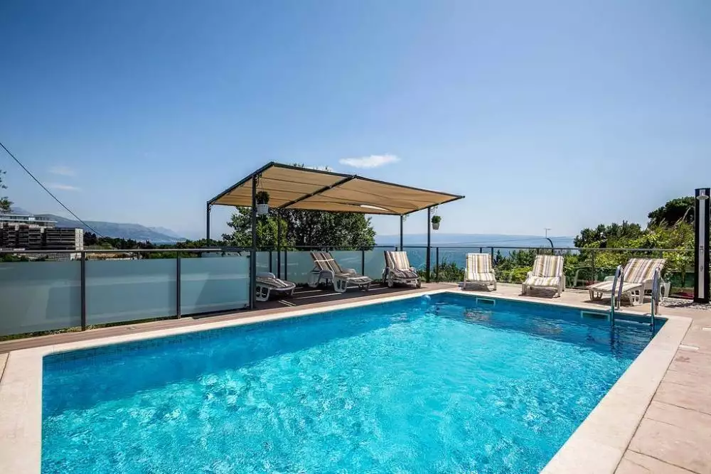 Villa 200m² in Croatia, Trstenik. Priced at 1500000€ rent photo-2