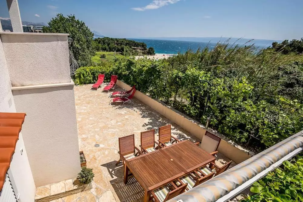 Villa 200m² in Croatia, Trstenik. Priced at 1500000€ rent photo-8