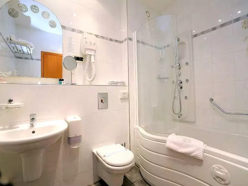 Hotels 5369m² in Croatia, Rijeka. Priced at 8000000€ rent photo-7