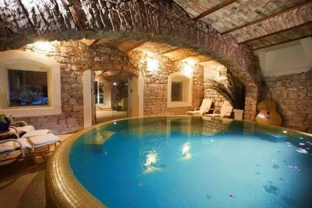 Villa 600m² in Croatia, Jelsa. Priced at 2500000€ rent photo-2